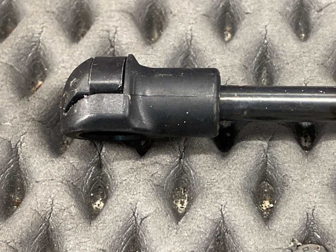 Амортизатор багажника, 1010 рублей, Красноярск