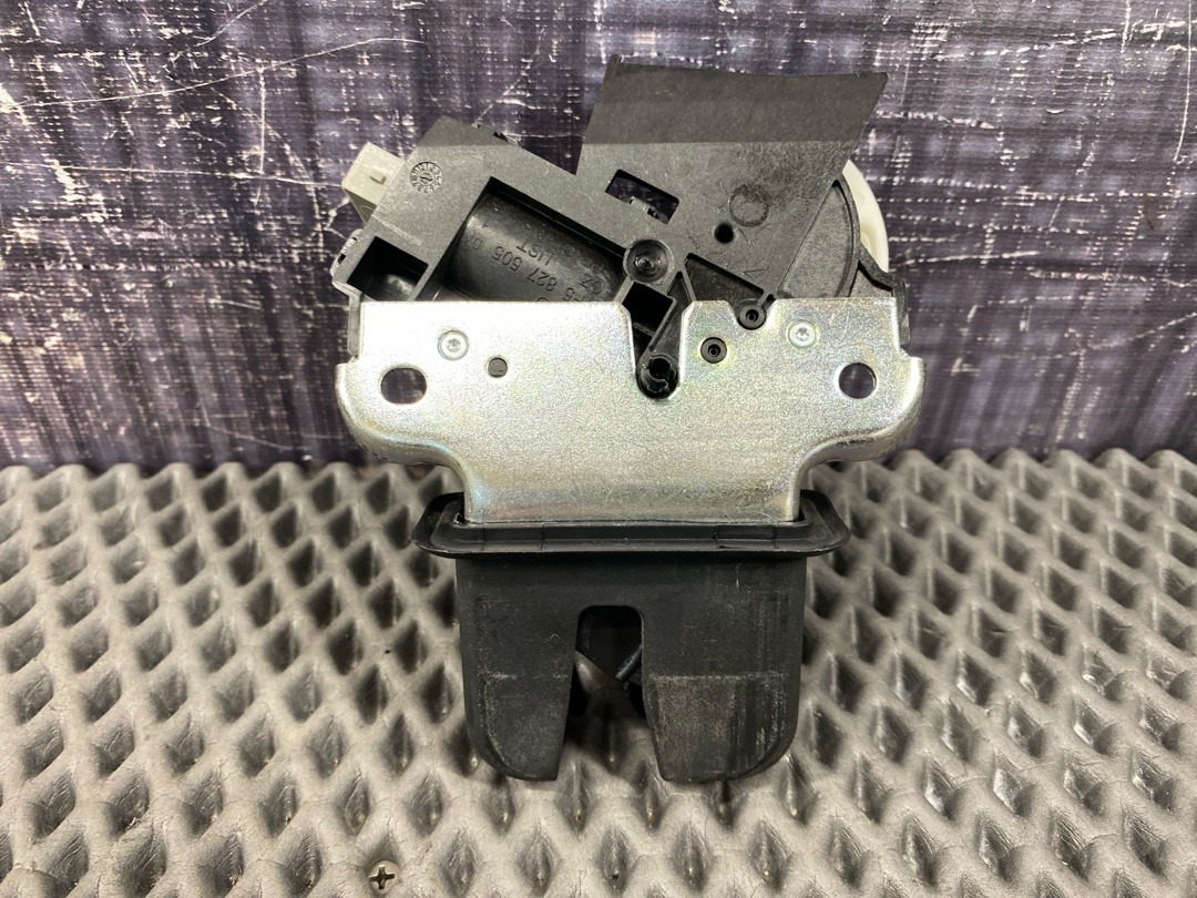 Замок багажника, 3360 рублей, Красноярск