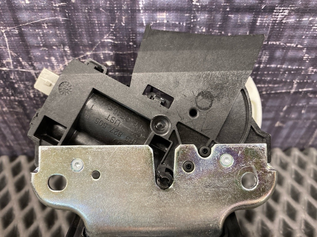 Замок багажника, 3360 рублей, Красноярск