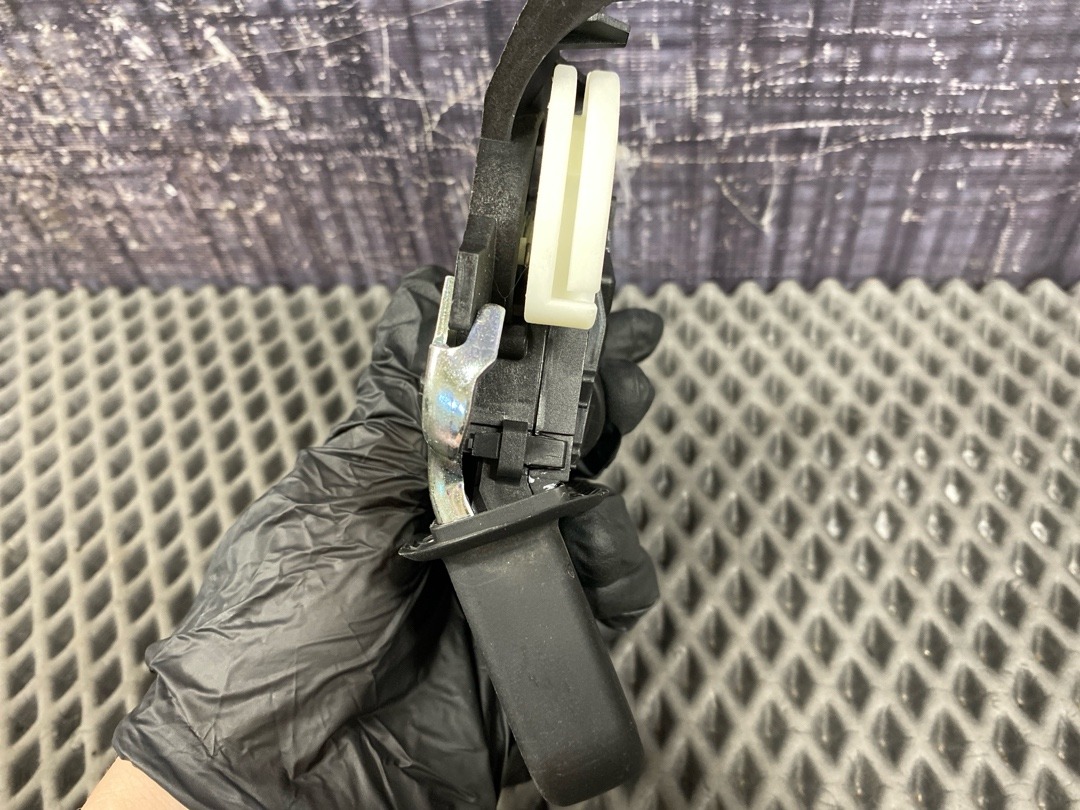 Замок багажника, 3360 рублей, Красноярск