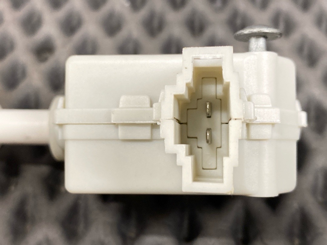 Замок лючка бензобака, 1380 рублей, Красноярск