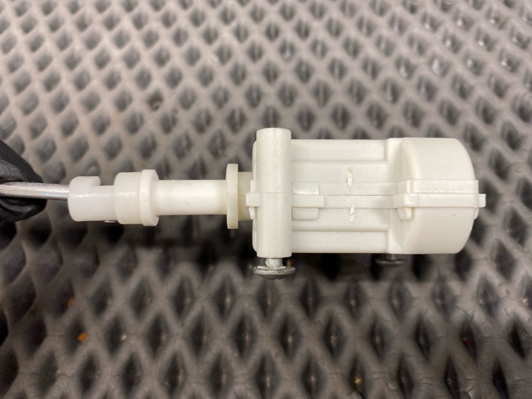 Замок лючка бензобака, 1380 рублей, Красноярск