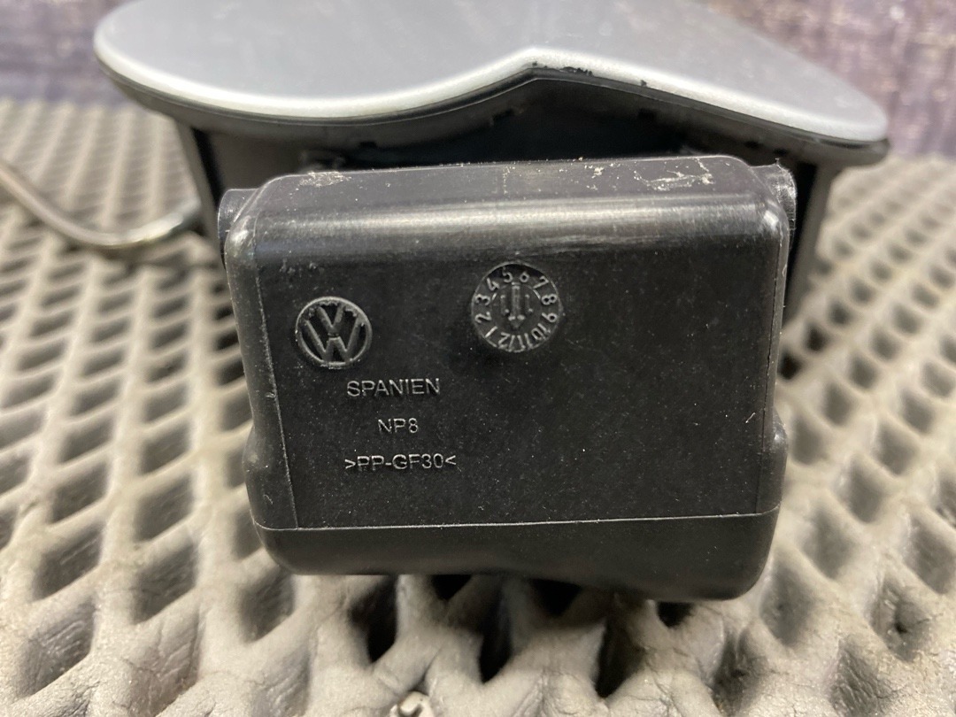 Лючок бензобака, 3360 рублей, Красноярск