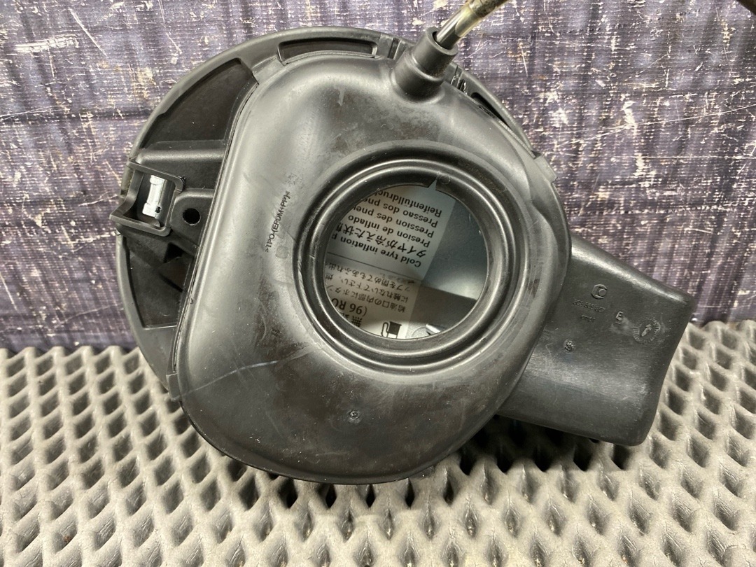 Лючок бензобака, 3360 рублей, Красноярск