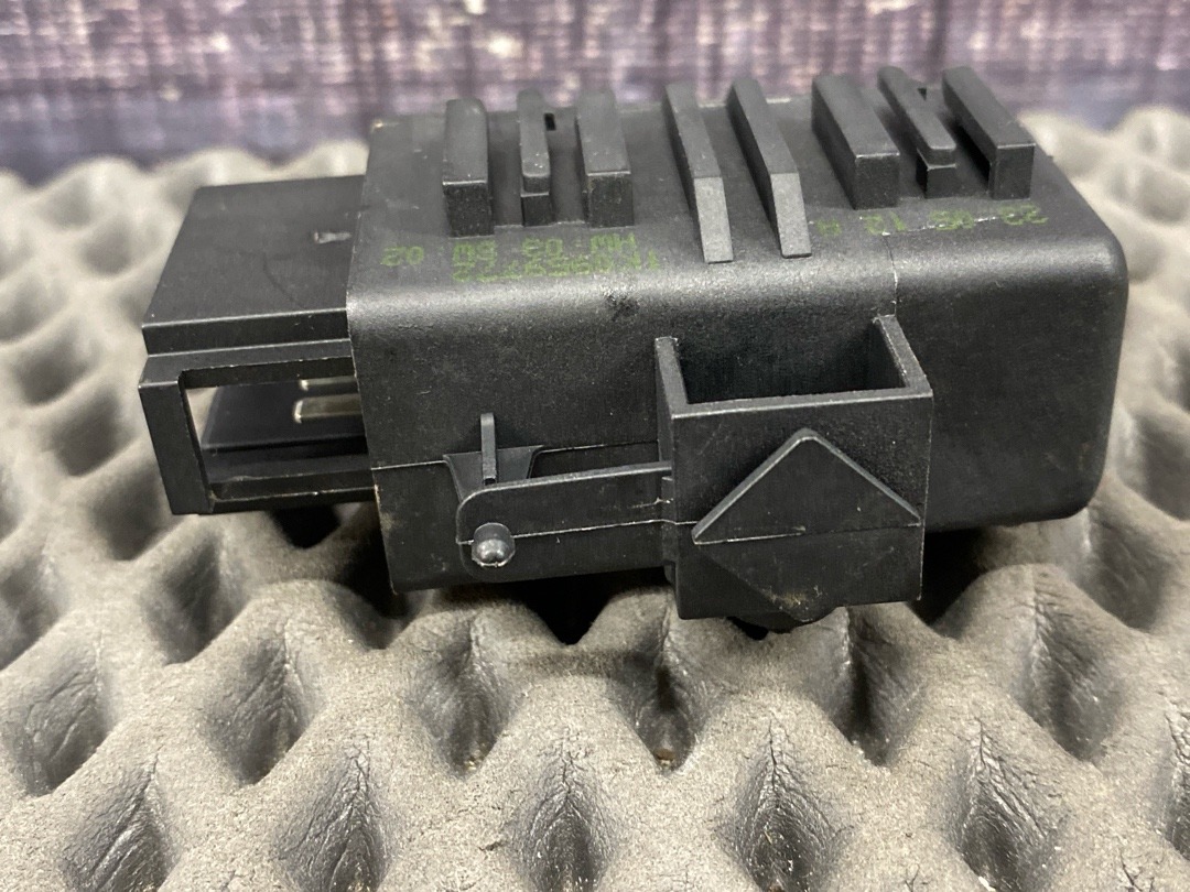 Блок управления подогревом сиденья, 2630 рублей, Красноярск