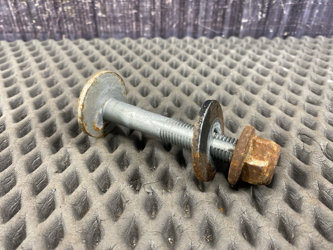 Болт развальный, 710 рублей, Красноярск