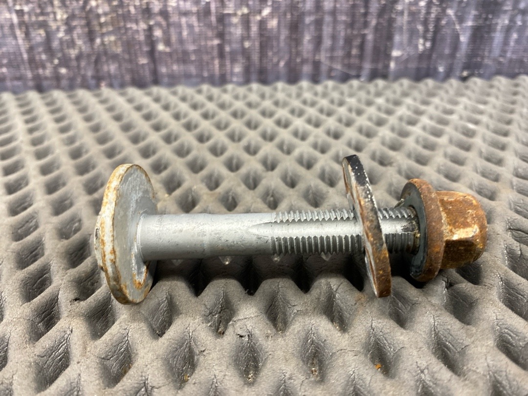 Болт развальный, 710 рублей, Красноярск