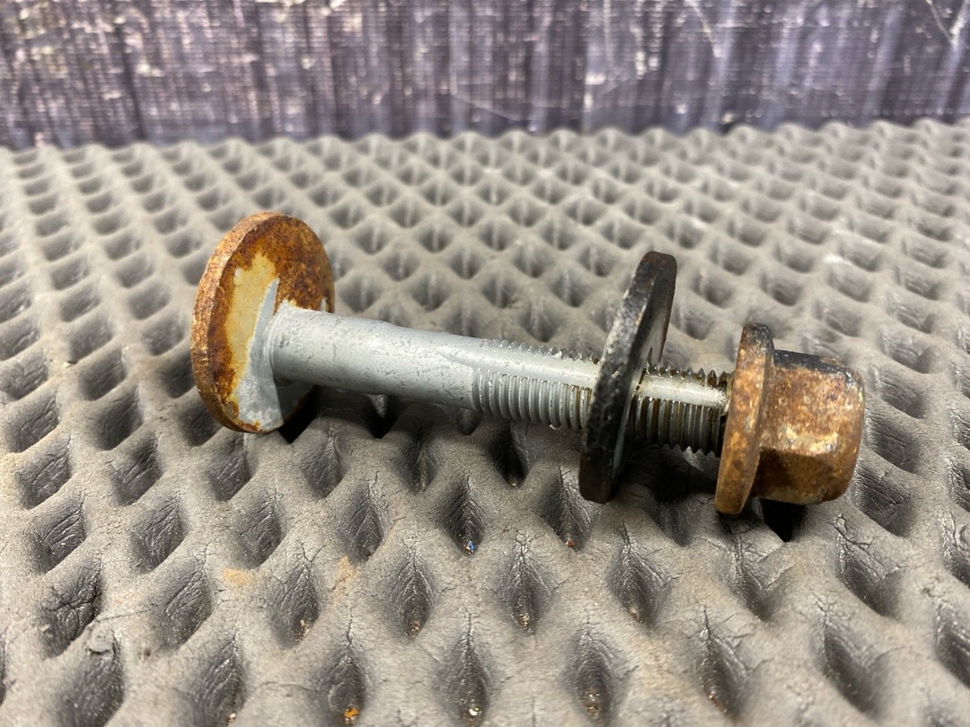 Болт развальный, 710 рублей, Красноярск