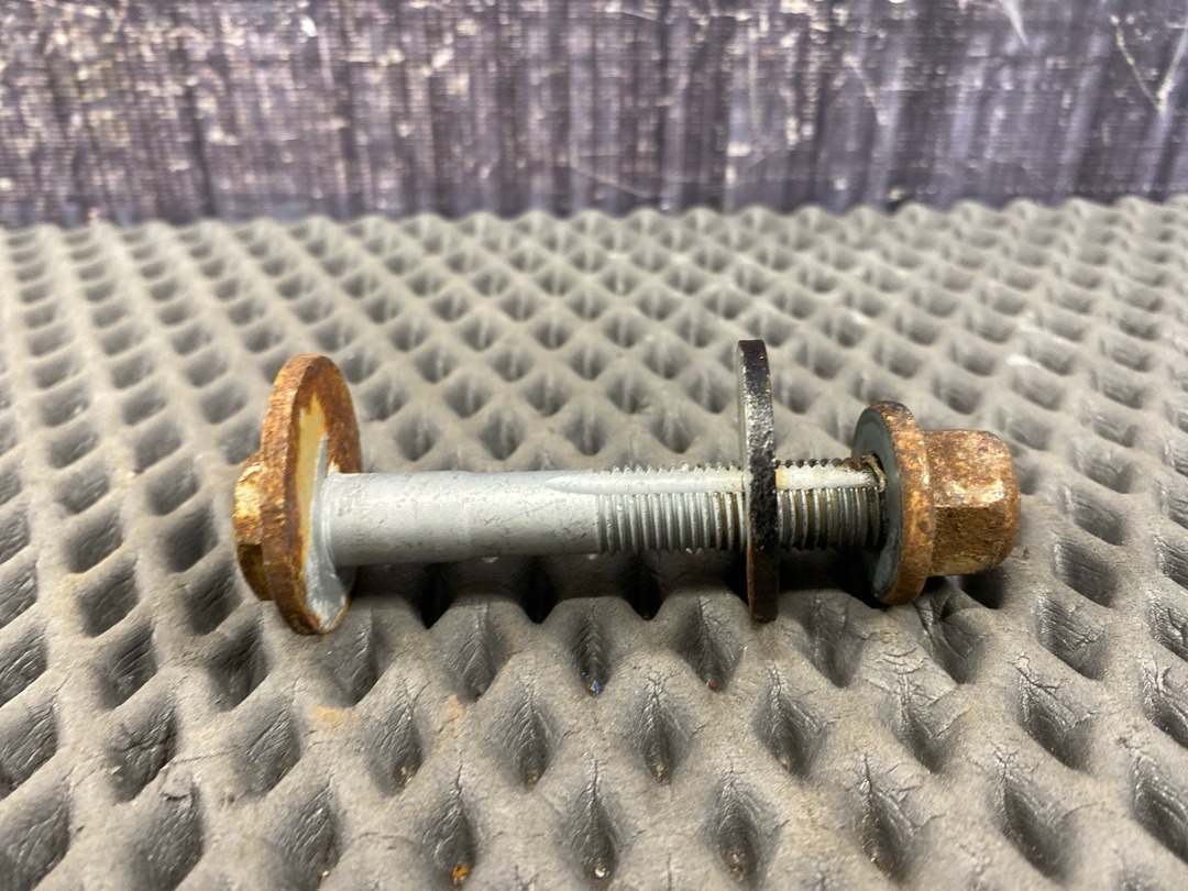 Болт развальный, 710 рублей, Красноярск