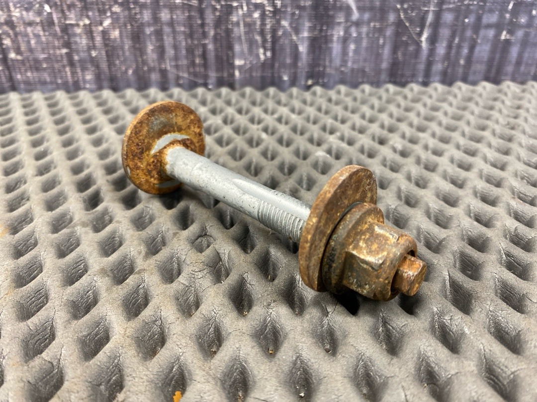 Болт развальный, 710 рублей, Красноярск