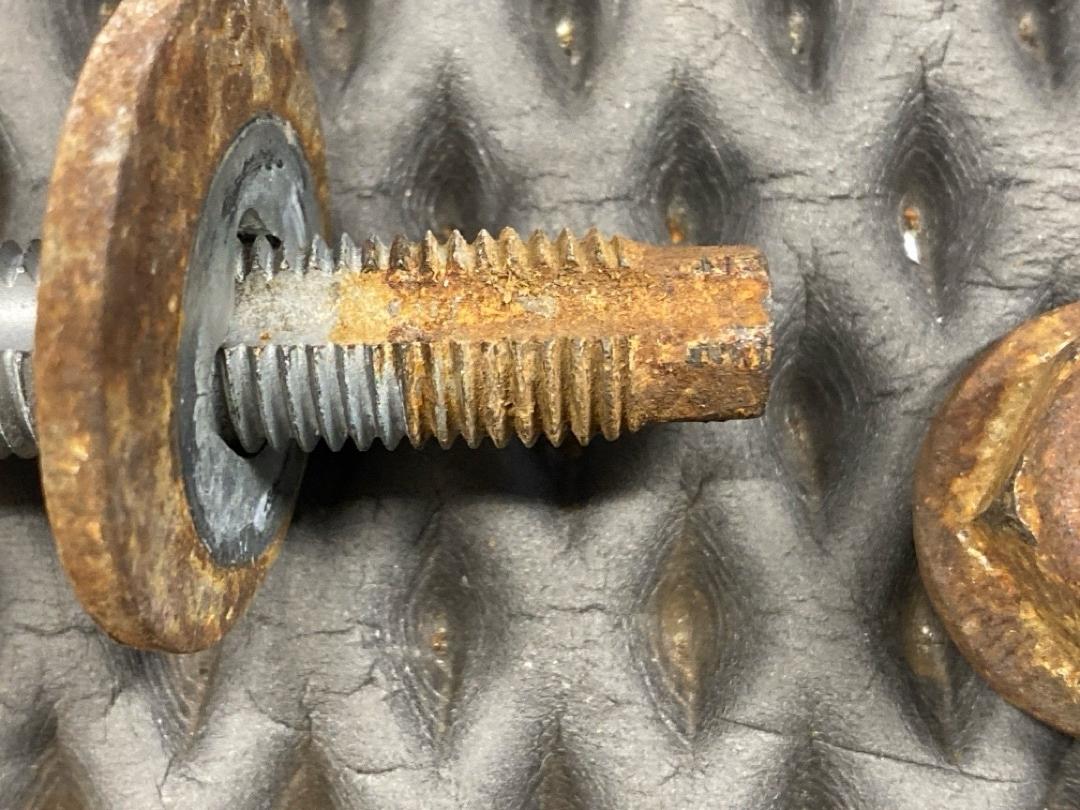 Болт развальный, 710 рублей, Красноярск