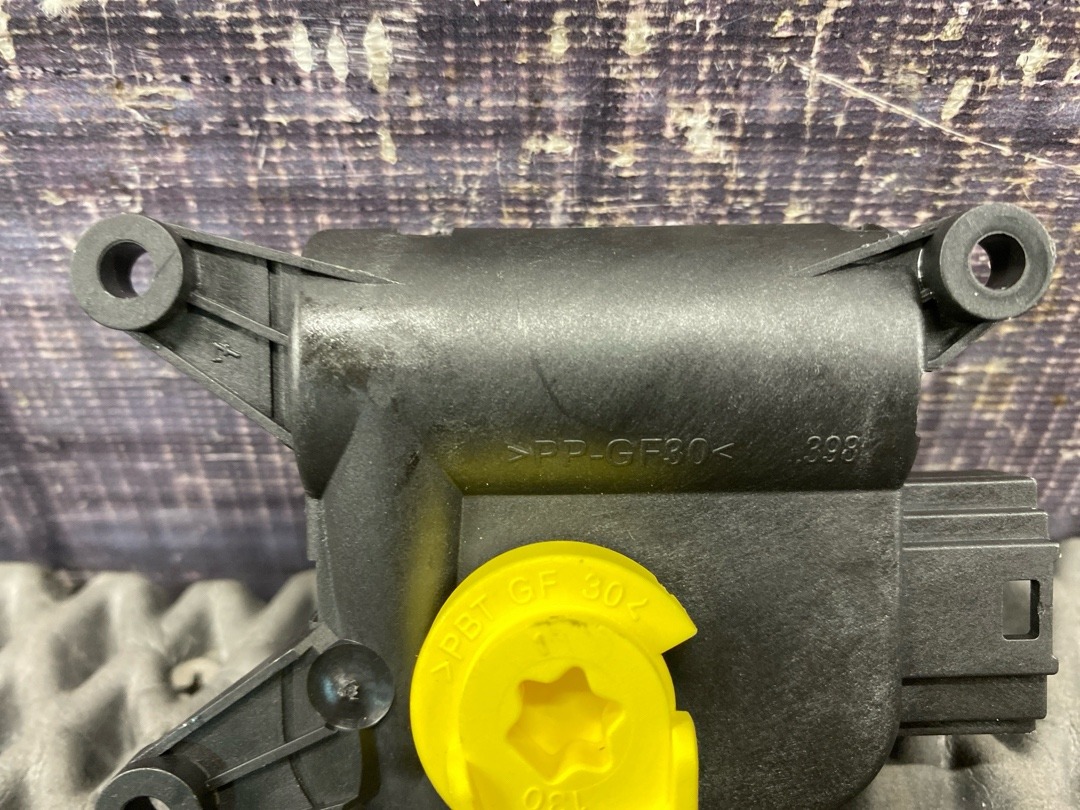 Мотор заслонки печки, 1470 рублей, Красноярск