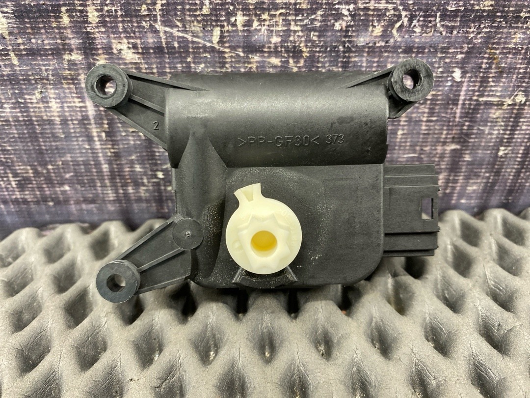 Мотор заслонки печки, 1470 рублей, Красноярск