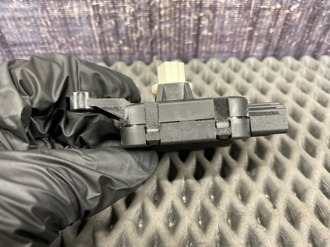 Мотор заслонки печки, 1470 рублей, Красноярск