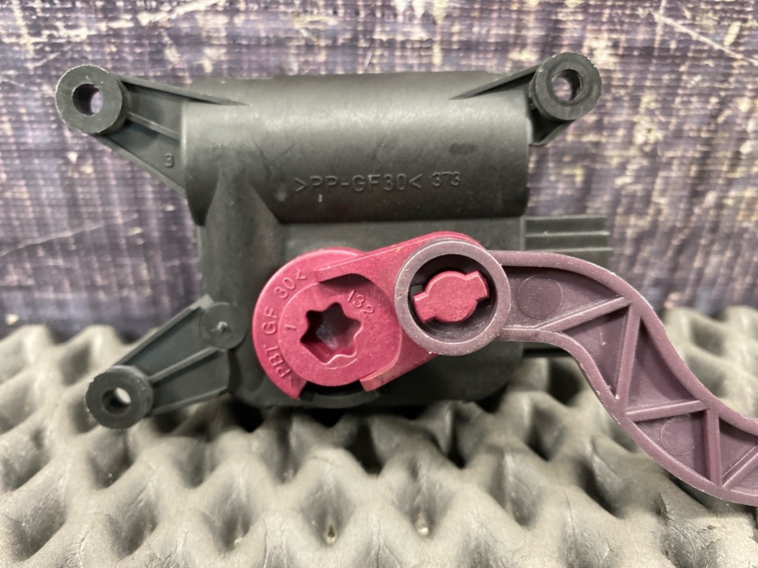 Мотор заслонки печки, 1470 рублей, Красноярск