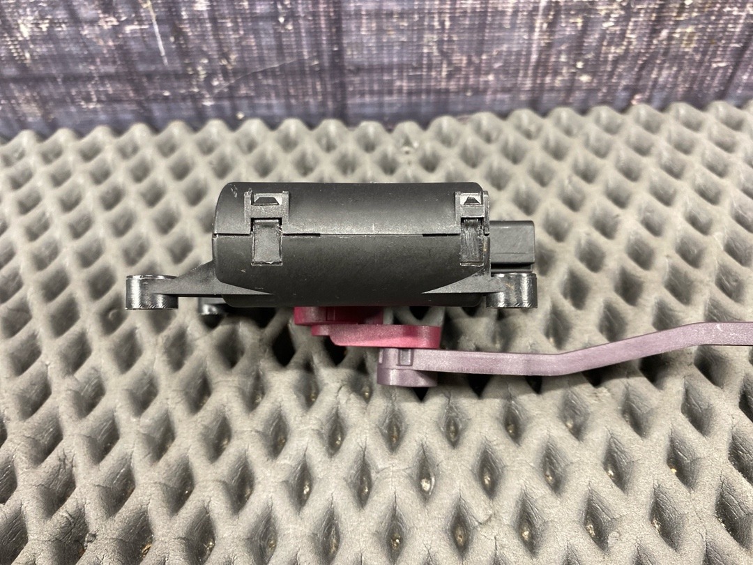 Мотор заслонки печки, 1470 рублей, Красноярск