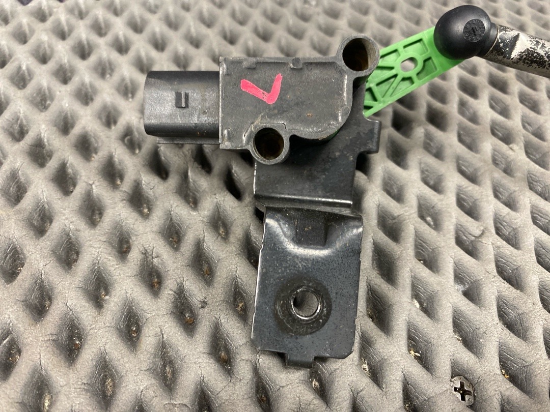 Датчик уровня подвески, 4410 рублей, Красноярск