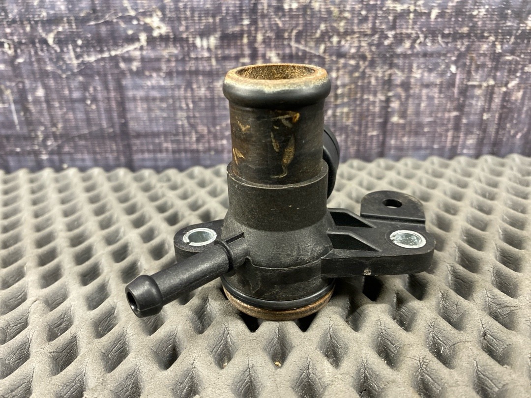 Фланец системы охлаждения, 1360 рублей, Красноярск