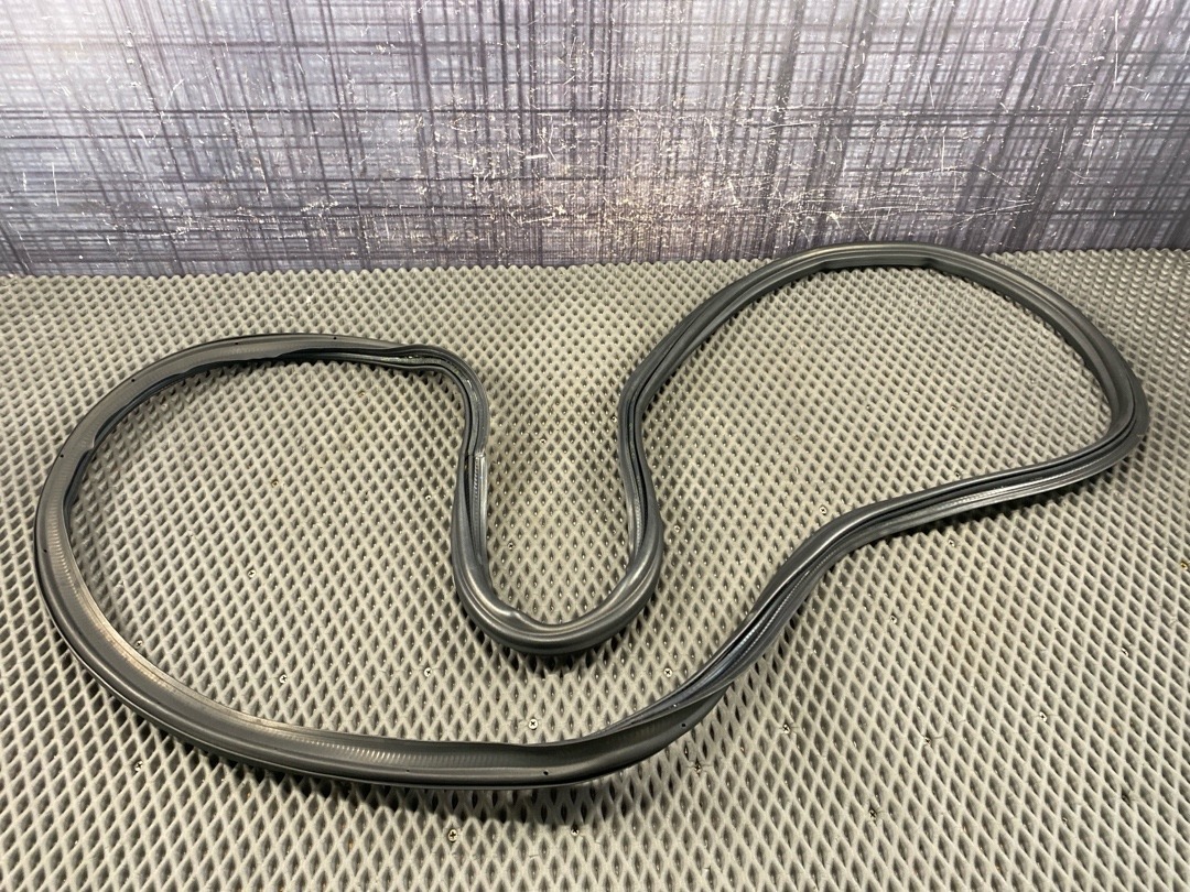 Уплотнитель крышки багажника, 2260 рублей, Красноярск