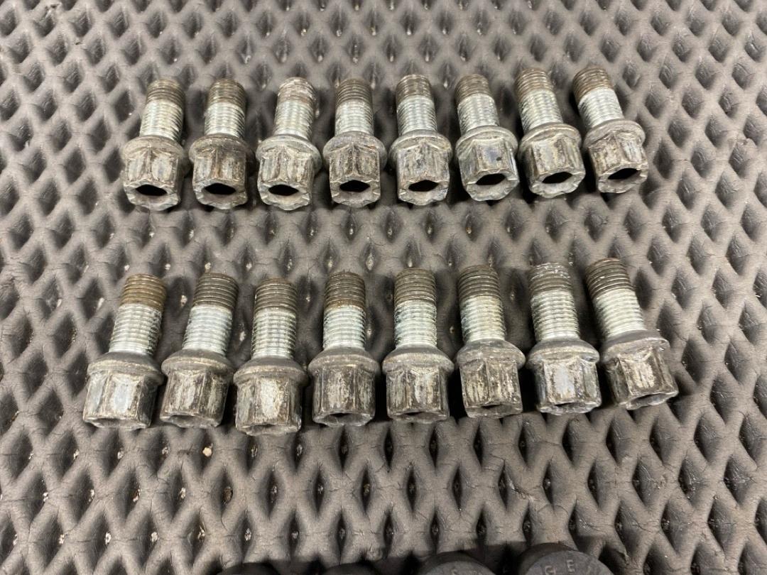 Комплект колесных болтов, 3210 рублей, Красноярск