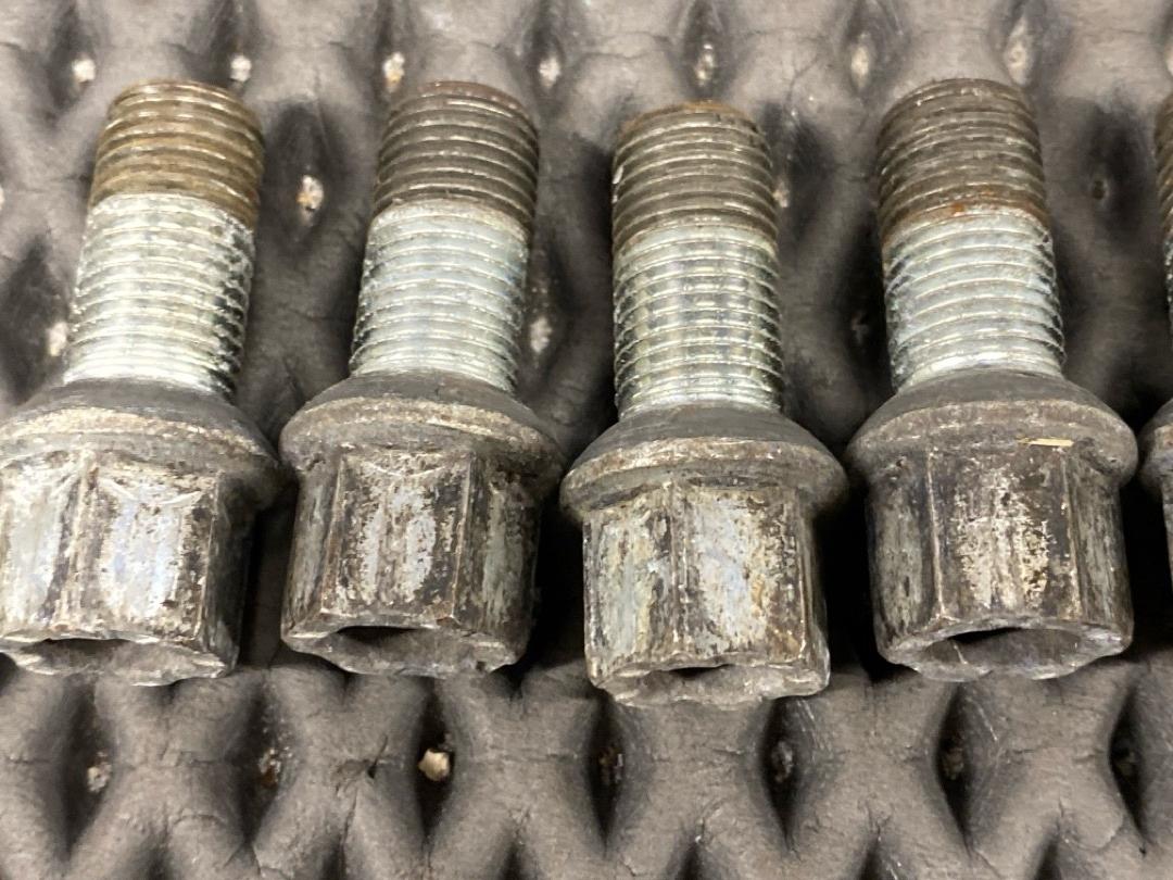 Комплект колесных болтов, 3210 рублей, Красноярск