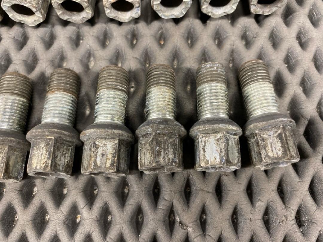 Комплект колесных болтов, 3210 рублей, Красноярск