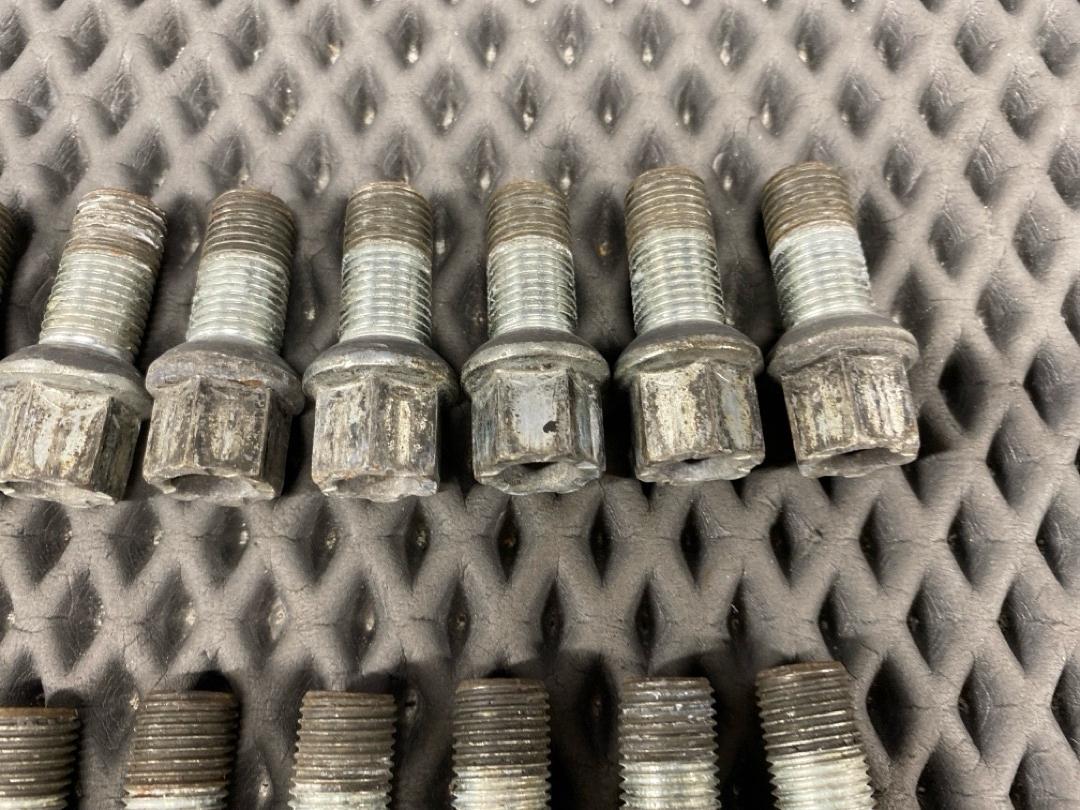 Комплект колесных болтов, 3210 рублей, Красноярск