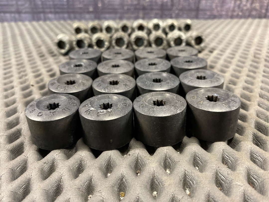 Комплект колесных болтов, 3210 рублей, Красноярск