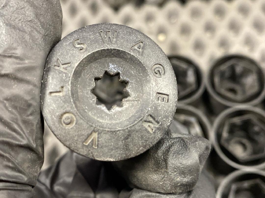 Комплект колесных болтов, 3210 рублей, Красноярск