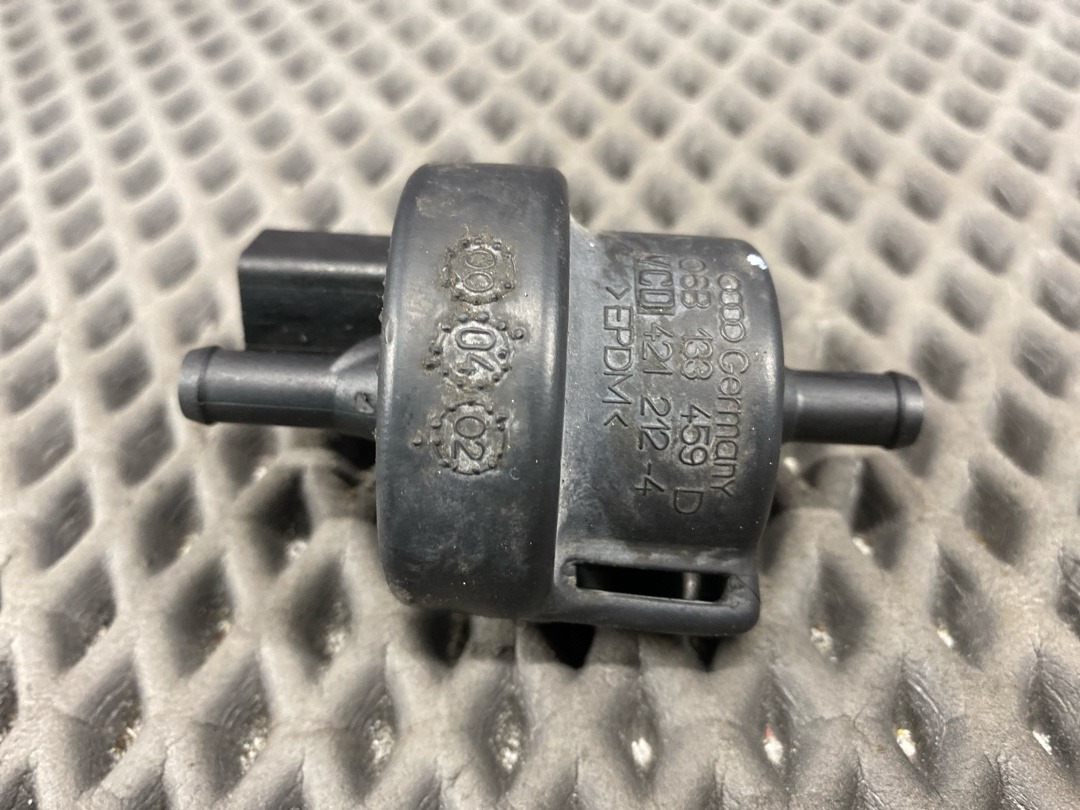 Клапан вентиляции топливного бака, 2230 рублей, Красноярск