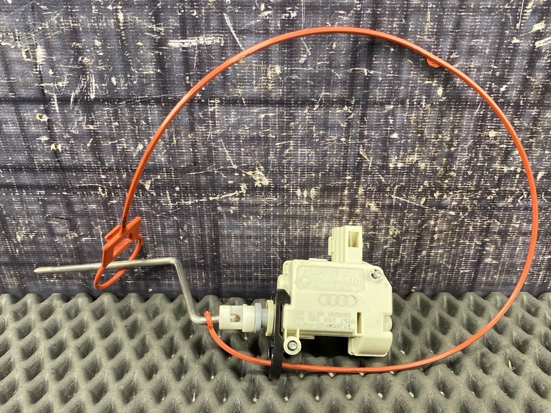 Замок лючка бензобака, 930 рублей, Красноярск