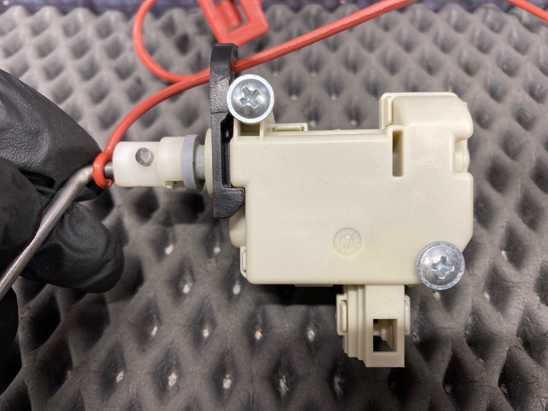 Замок лючка бензобака, 930 рублей, Красноярск