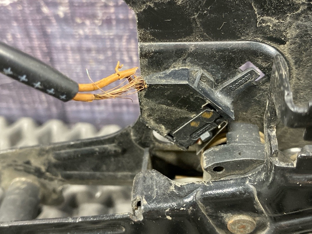 Замок капота, 1920 рублей, Красноярск