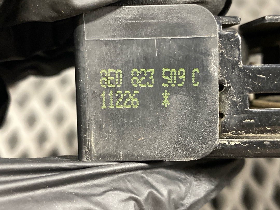 Замок капота, 1920 рублей, Красноярск