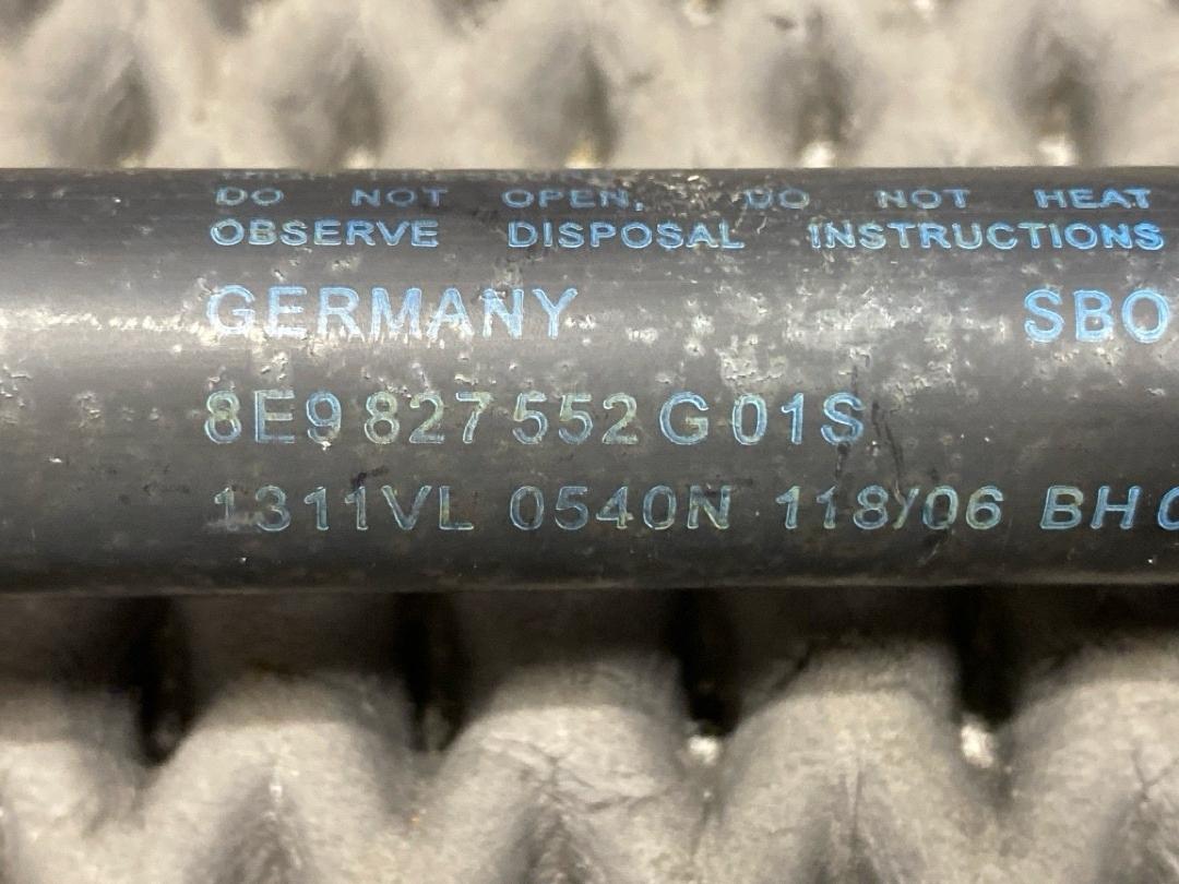 Амортизатор багажника, 650 рублей, Красноярск