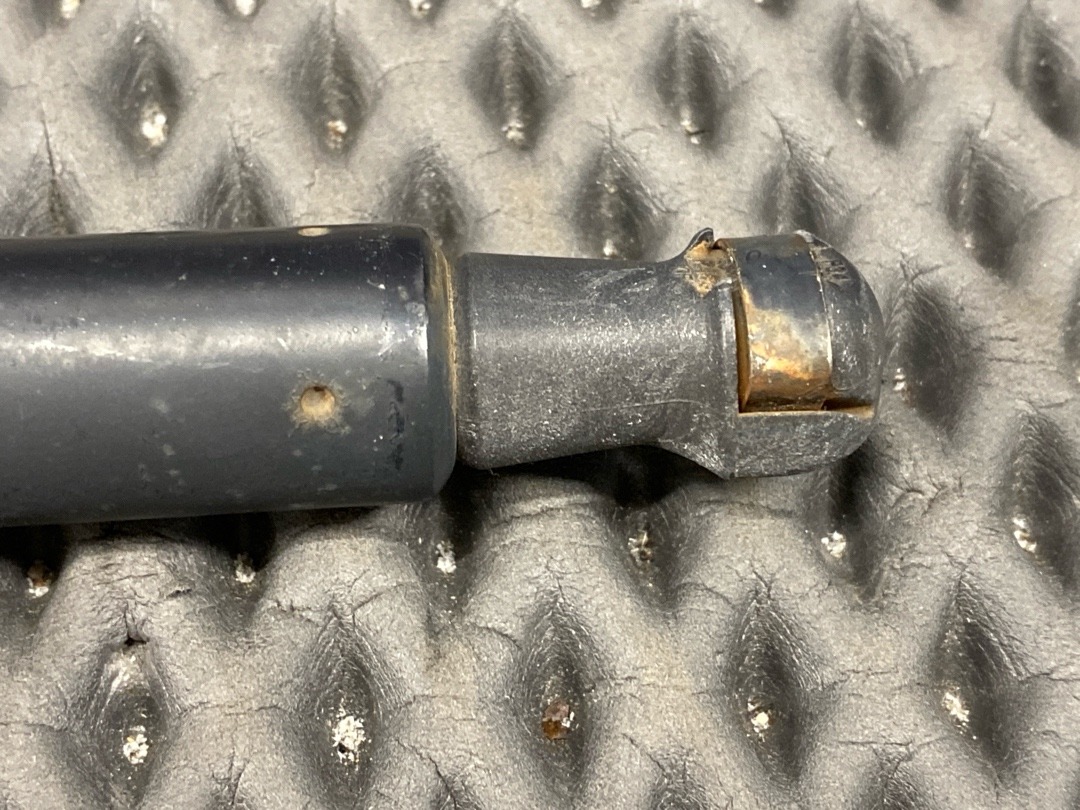 Амортизатор багажника, 590 рублей, Красноярск