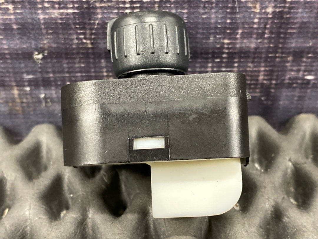 Кнопка регулировки зеркал, 1340 рублей, Красноярск