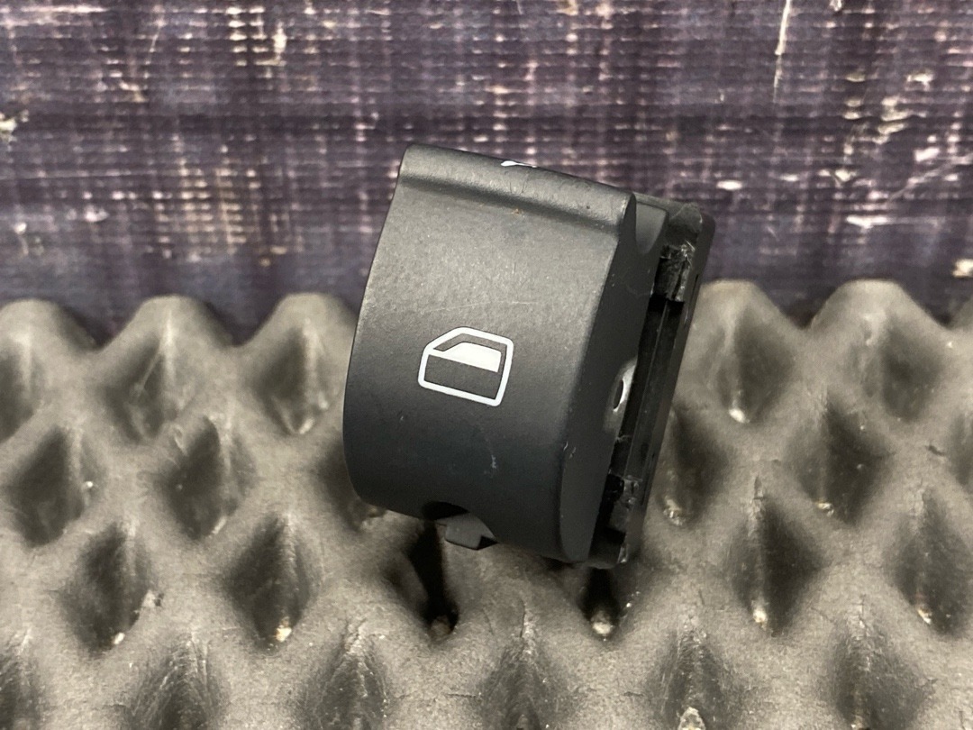 Кнопка стеклоподъемника, 570 рублей, Красноярск