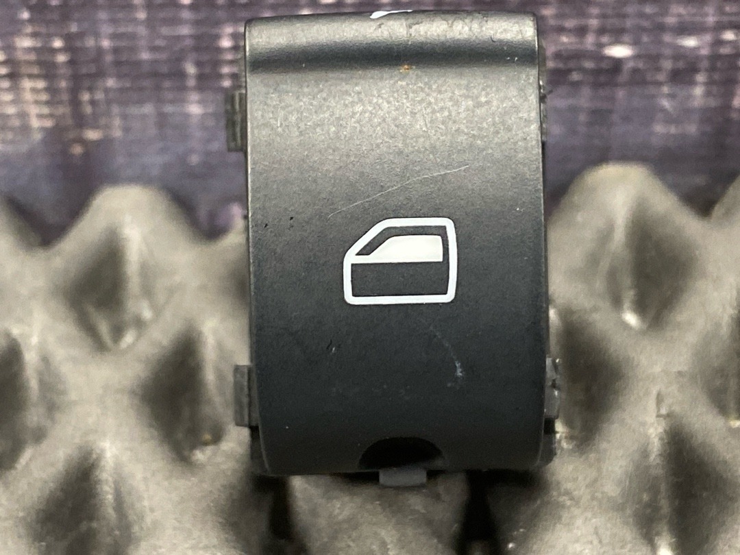 Кнопка стеклоподъемника, 570 рублей, Красноярск