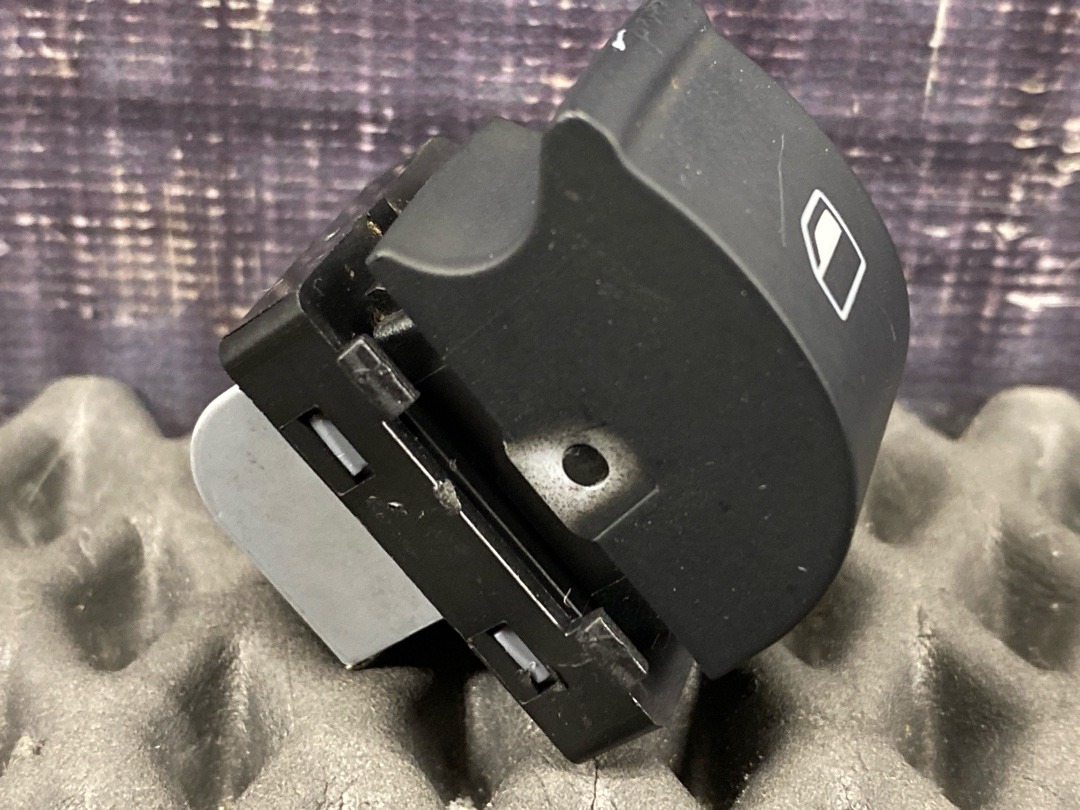 Кнопка стеклоподъемника, 570 рублей, Красноярск