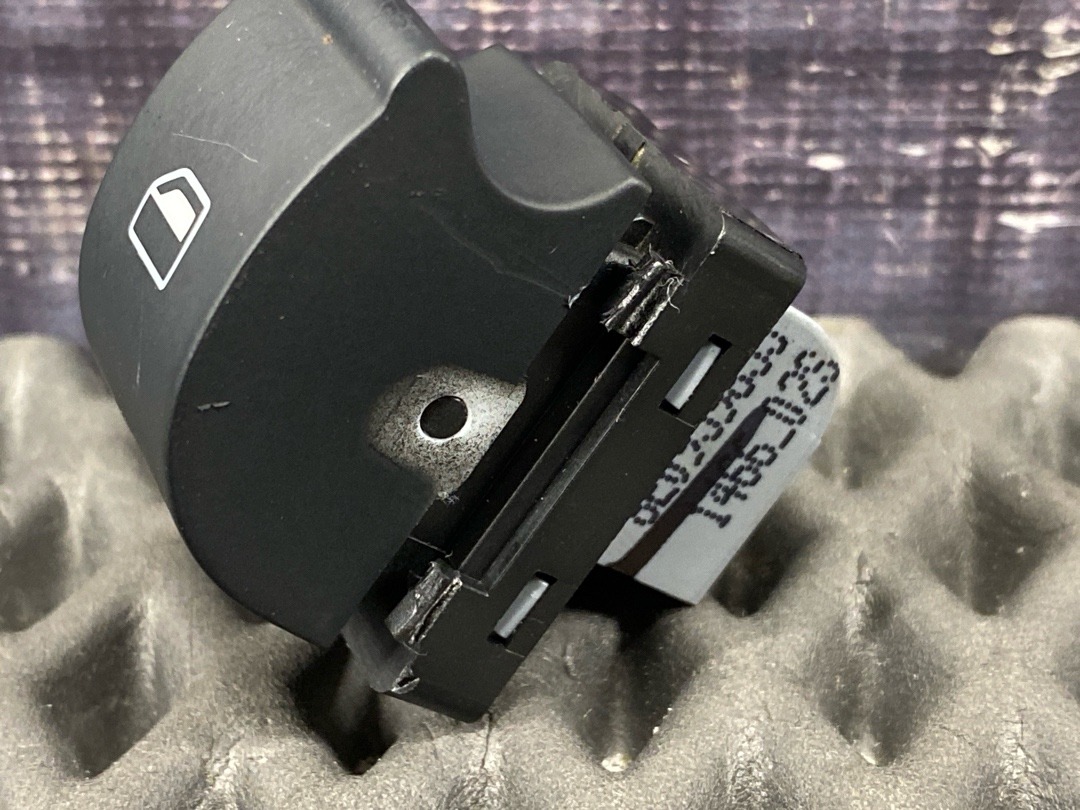 Кнопка стеклоподъемника, 570 рублей, Красноярск