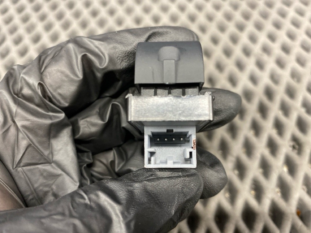 Кнопка стеклоподъемника, 570 рублей, Красноярск