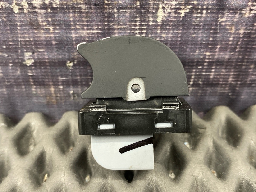 Кнопка стеклоподъемника, 570 рублей, Красноярск