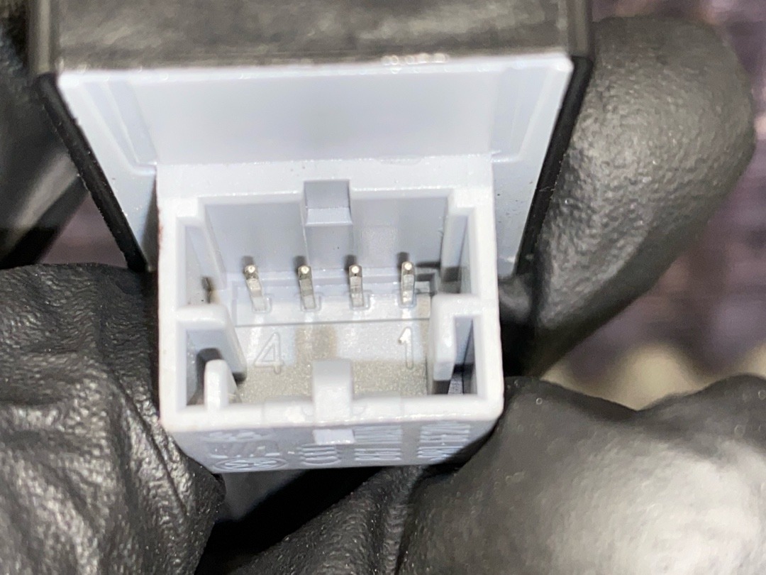 Кнопка стеклоподъемника, 570 рублей, Красноярск