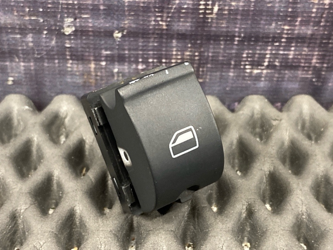 Кнопка стеклоподъемника, 570 рублей, Красноярск