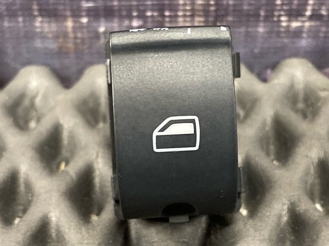 Кнопка стеклоподъемника, 570 рублей, Красноярск