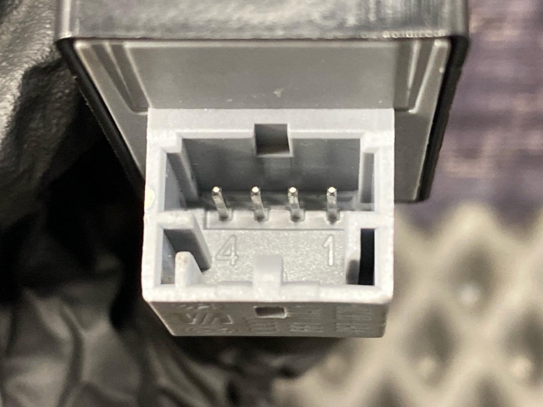 Кнопка стеклоподъемника, 570 рублей, Красноярск