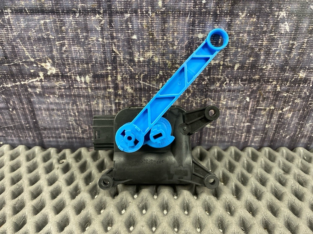 Мотор заслонки печки, 1060 рублей, Красноярск