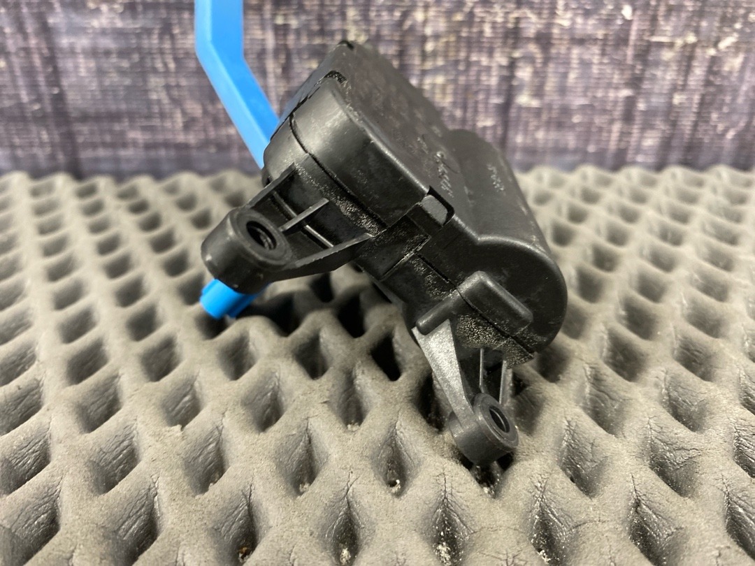 Мотор заслонки печки, 1060 рублей, Красноярск