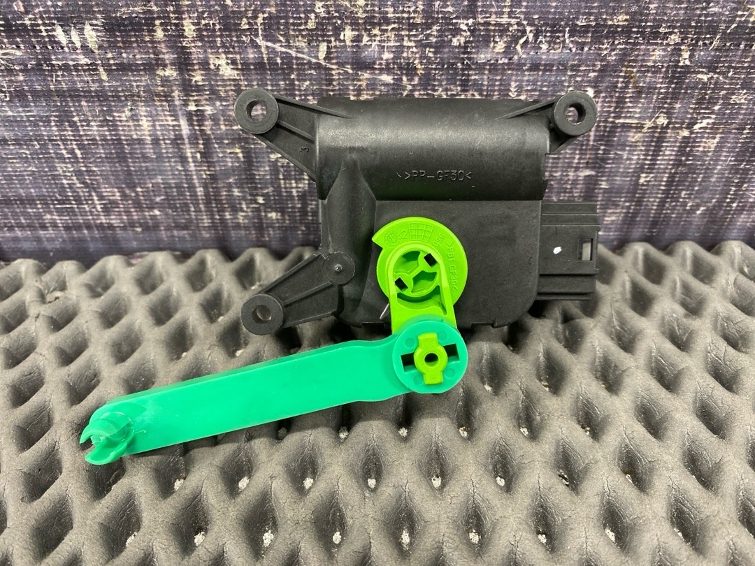 Мотор заслонки печки, 960 рублей, Красноярск